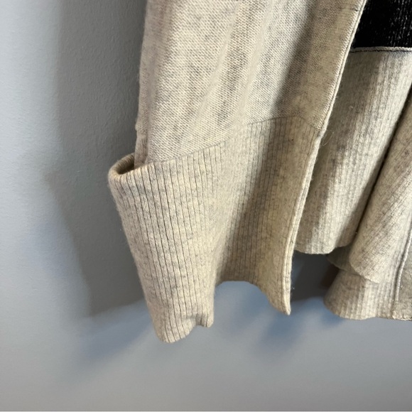 Vince Cardigan Variegated Stripe Oversized Knit Wool/Cashmere Cream/Gray M EUC - Picture 4 of 9